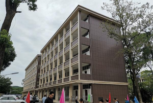 蔡家岗镇中学