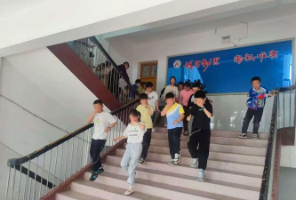 安乡县下渔口镇中学
