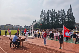 安乡县安尤乡官陵湖中学