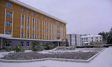 扎兰屯林业学校