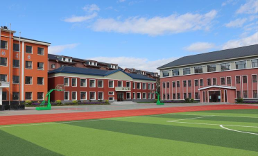 西柏克兰学校