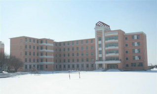 辽阳县第三高级中学