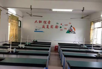 南宁市横县百合镇第一初级中学