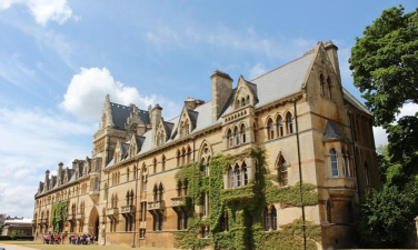 牛津切沃尔河谷学院