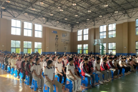方巷镇中心中学