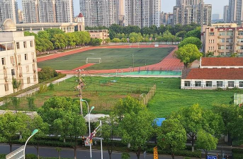 江都市富民中学