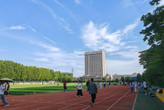 信阳晨光中学