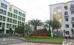 华南师范大学附属阳春学校
