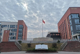 江华瑶族自治县四中