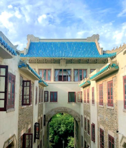 武汉大学