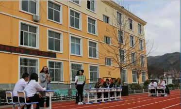 康县豆坝九年一贯制学校