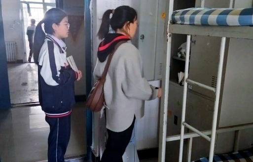 武都县城关中学