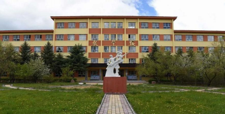 鄂伦春自治旗民族职业高中