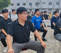 青海轨道交通学校