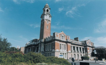 伯恩茅斯普尔学院