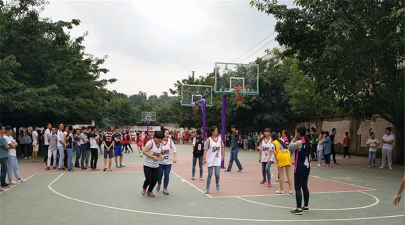 威远自强中学校