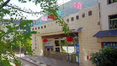 四川省巴中市通江县涪阳中学校