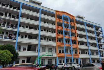 武鸣外国语学校