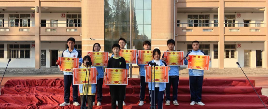 来宾市育才高中
