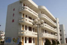 江都市嘶马中学