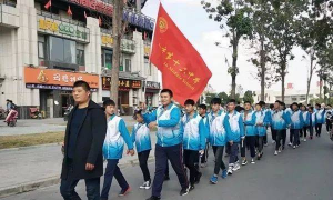 颍东区河东办十六中学