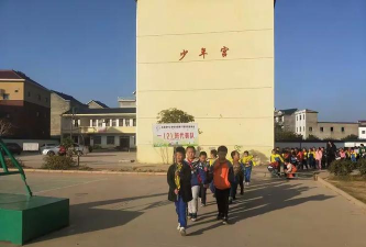 镇渡中心学校