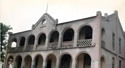 辉县市文昌高级中学