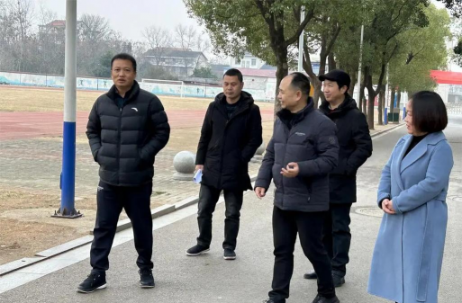 斗姆湖镇中学