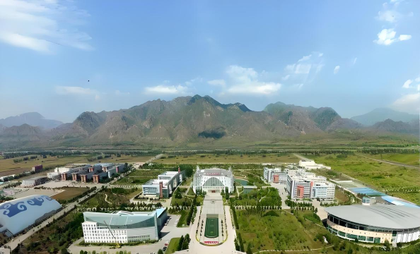 呼伦贝尔蒙医学校