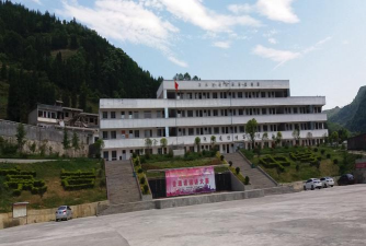 亮岩中学