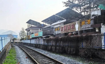 铁道部铜陵机车厂技工学校