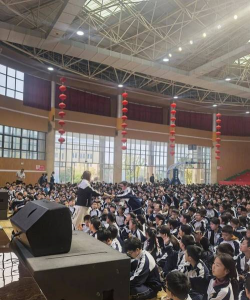 湖南九澧实验中学