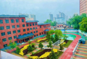 临夏外国语学校