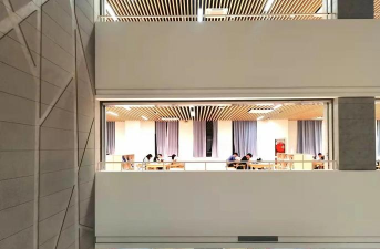 上海建桥学院