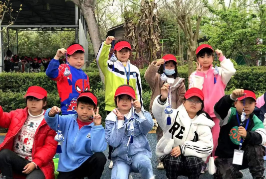 富顺县狮市初级中学