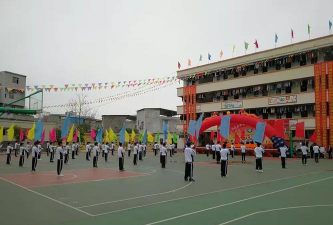 上林县白圩镇白圩初级中学