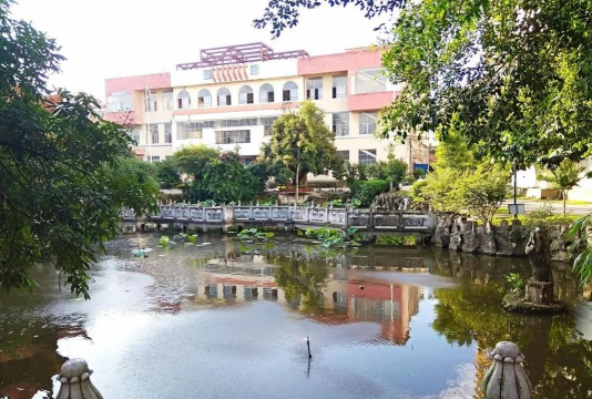 南宁市上林中学