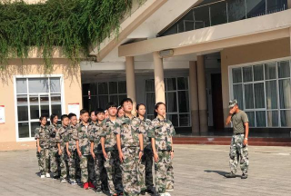 宝应县夏集镇中心初级中学