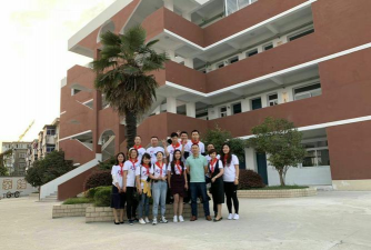 江都市张纲中学
