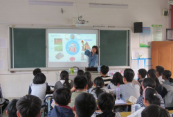 赤岸初中