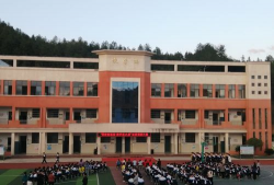铜鼓县港口中心学校