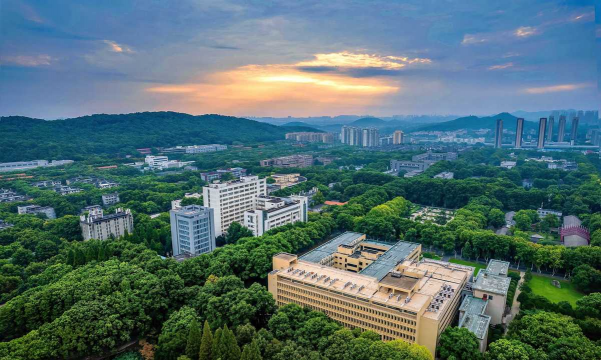 华中科技大学