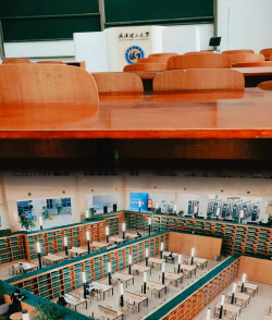 武汉理工大学户外活动场地
