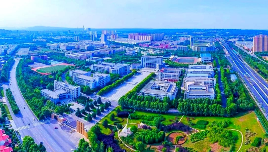 洛阳理工学院户外活动场地