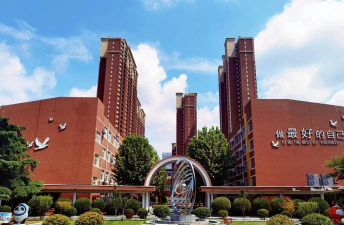 济南齐鲁学校户外活动场地