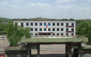 平定县南坳职业高级中学校户外活动场地