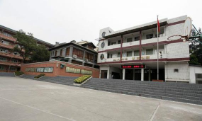 广州市真光实验学校户外活动场地