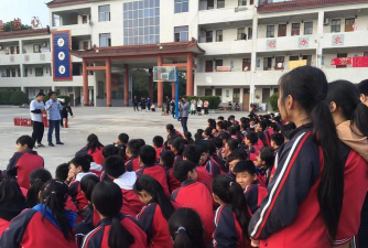新密市刘寨镇镇初级中学户外活动场地