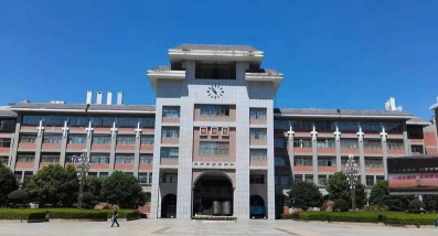 明德中学户外活动场地