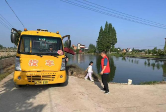 安乡县三岔河镇中学户外活动场地